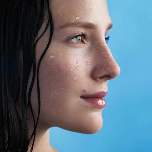 Acqua Termale Spray La Roche Posay per Pelli Sensibili, Lenisce e Protegge, Effetto Antiossidante, Pelle Sana e Morbida, Ricca di Sali Minerali e Oligoelementi, 300 ml