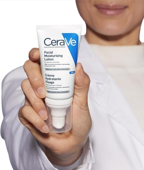 CeraVe Crema Notte Idratante per Pelle da Normale a Secca, Pelle Idratata durante la Notte, Barriera Protettiva Ripristinata, con Ceramidi Essenziali, Acido Ialuronico e Niacinamide, 50ml